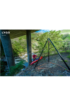 TRIBUS Rescue Tripod by Lyon